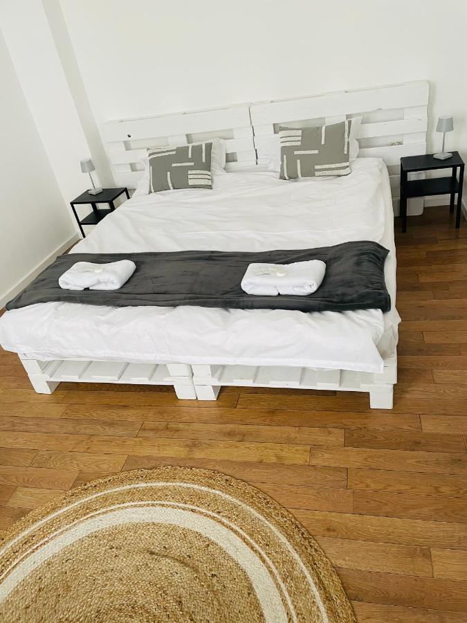 Londof Housing City Center Brasov Apartamento Exterior foto