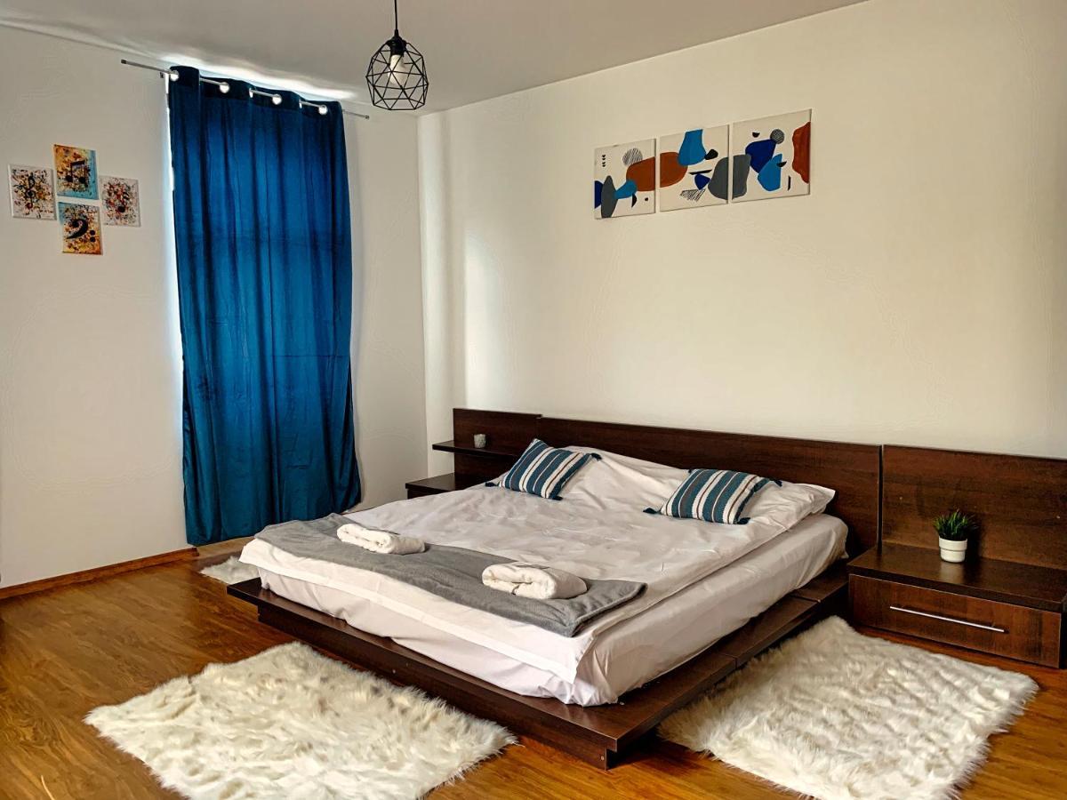 Londof Housing City Center Brasov Apartamento Exterior foto