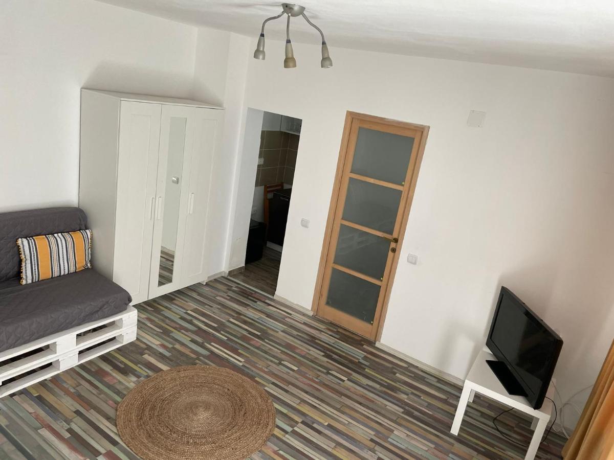 Londof Housing City Center Brasov Apartamento Exterior foto