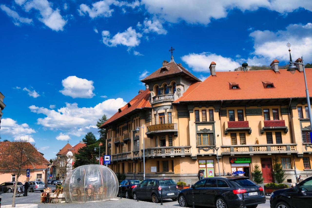 Londof Housing City Center Brasov Apartamento Exterior foto